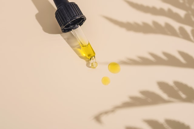 Hemp Seed Oil Help Retain Youthful Radiant Skin